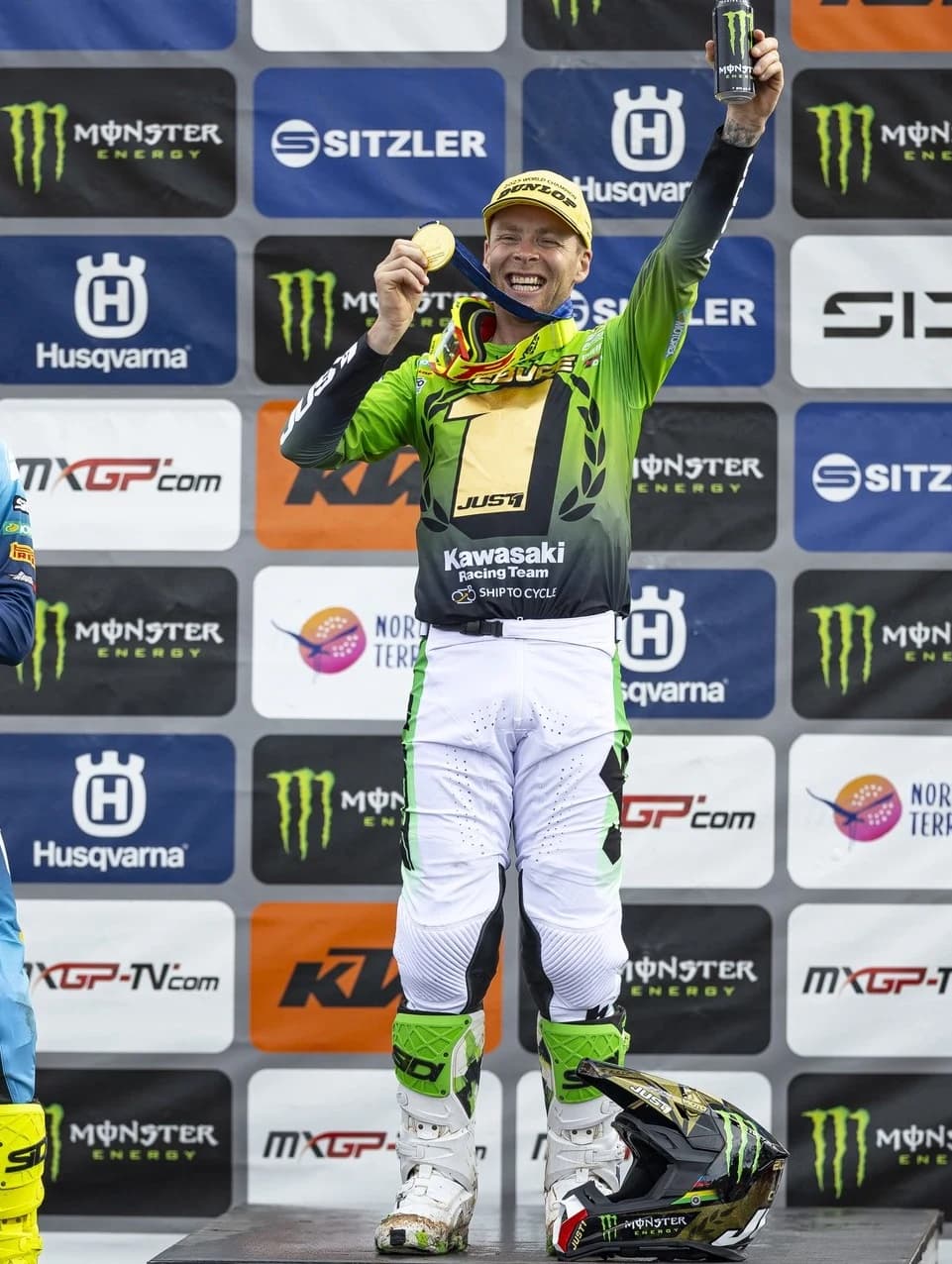Romain Febvre Pecahkan Rekor, Dunlop Raih Gelar Juara MXGP! Thumbnail