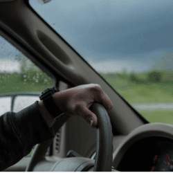 Segera Terapkan Defensive Driving Demi Keselamatan Berkendara Thumbnail