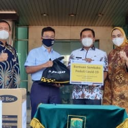 CARE FOR CITIZENS AFFECTED BY COVID-19, SURINDO SHARE BECOME PACKAGES Thumbnail