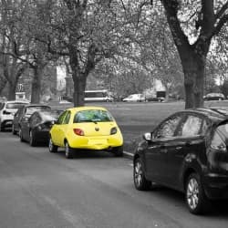 Teknologi Self Parking Mempermudah Parkir Thumbnail