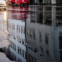 Antisipasi Risiko Hydroplaning Pada Musim Hujan Thumbnail