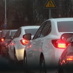 Menyiasati Macet di Tanjakan Untuk Mobil Automatik Thumbnail