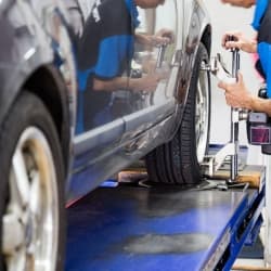 Tanda Ban Mobil Perlu Spooring dan Balancing Thumbnail