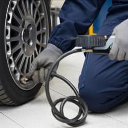 Yuk, Kenali Aneka Jenis Tambal Ban Mobil Tubeless Thumbnail