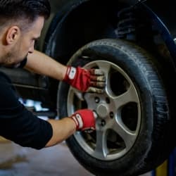 Mengapa Perlu Melakukan Rotasi Ban Mobil? Thumbnail